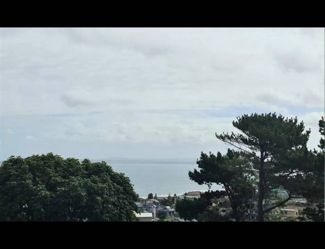 3 BEDROOM HOUSE FOR SALE IN DANA BAY